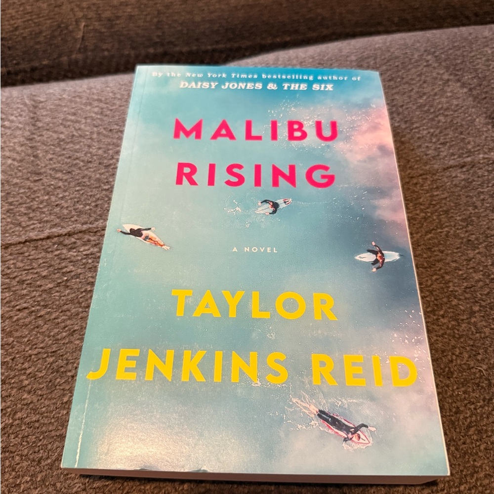 Malibu Rising Novel by Taylor Jenkins Reid